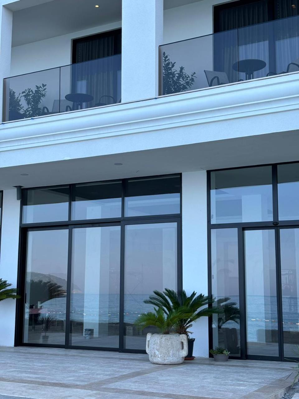 Hotel Sutomore Exterior photo